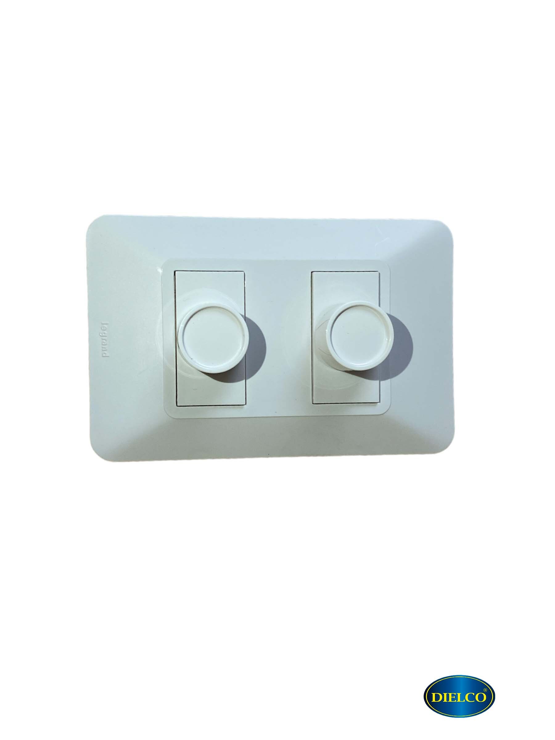  Dimmer  Doble 120V/ 300W Elit 684063 